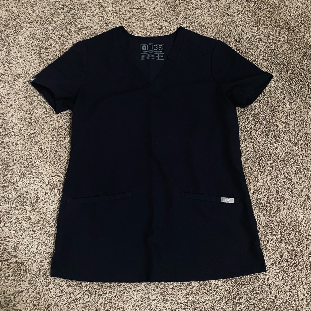 Figs Casma 3 Pocket Scrub Top